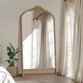 Miroir mural avec cadre en bois en forme d’arche classique sculptée et partie inférieure en rotin, marron, 37 in. W x 71 in. H