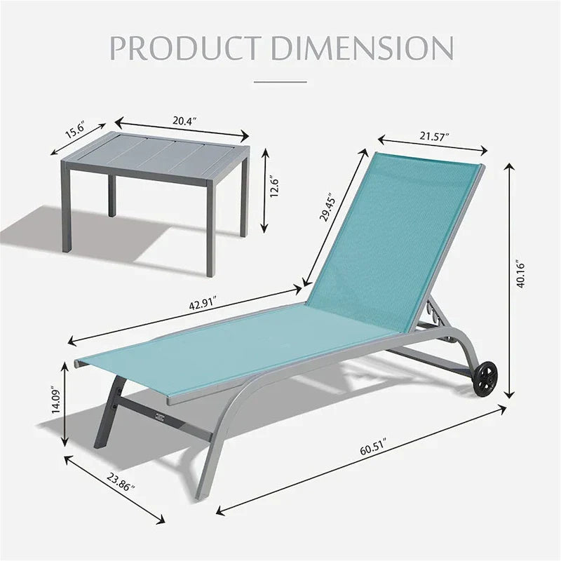 Twee loungestoelen voor buiten met 1 tafel