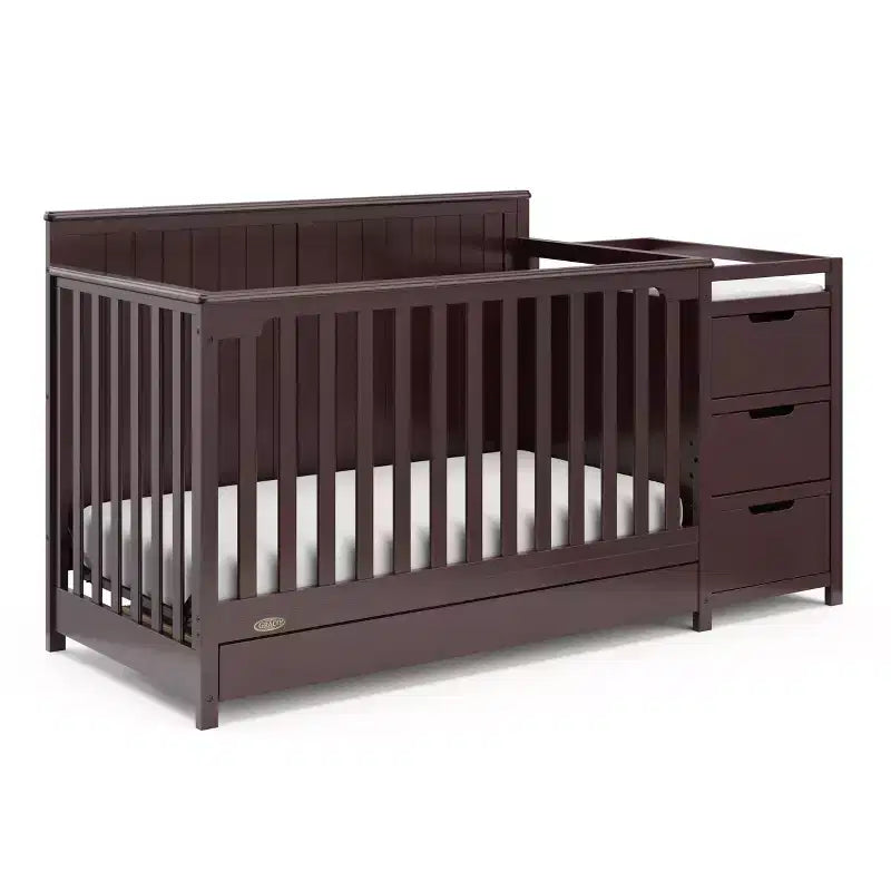 5-in-1 converteerbaar babybedje en commode met lade