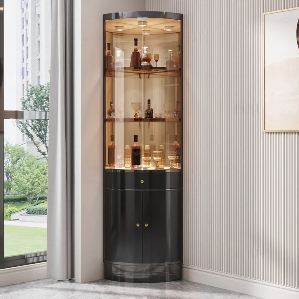 Eckschrank zur Aufbewahrung und Präsentation mit mehreren Ebenen aus Glas und Metall, Weinschrank