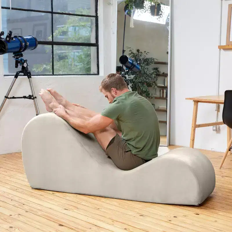 Avana elegante chaise longue voor yoga - Gemaakt in de VS - Ideaal voor stretchen, ontspanning, sporten en meer, 60D x 18W x 26H inch, lichtgrijs