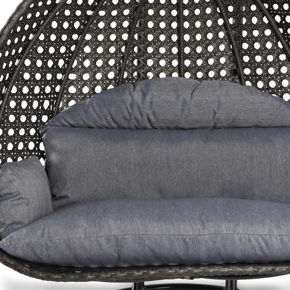 LeisureMod hangstoel in eivorm voor 2 personen met standaard - rieten schommelhangmat voor binnen en buiten, ligstoel voor terras met kussens