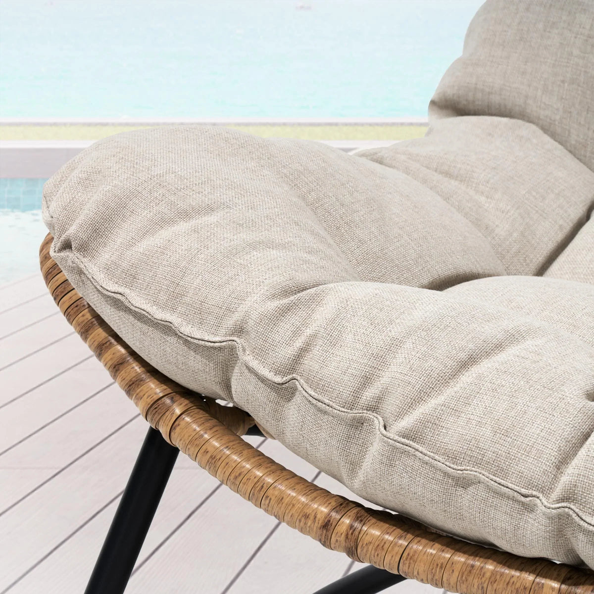 Fauteuil double Papasan avec coussin, rotin PE toutes saisons et structure en métal, pour intérieur et extérieur