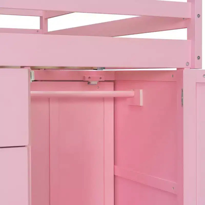 Modern stapelbed voor twee tweepersoonsmatrassen met ingebouwde kledingkast en 7 opbergladen
