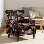 Fauteuil traditionnel Araceli en bois, rembourré à motif floral, avec dossier à oreilles et bordure cloutée| ART OF LIVING DESIGNS