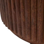 Decoratieve geribbelde houten bijzettafel met marmeren blad en opbergruimte - kleine woondecoratietafel voor slaapkamer of woonkamer