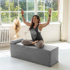 Avana Kami verstellbare Chaiselongue / Yoga und Massage – 2-in-1-Sitzhocker mit verborgenem ausklappbarem Yoga-Loungesessel, Mikrovelours – N/A