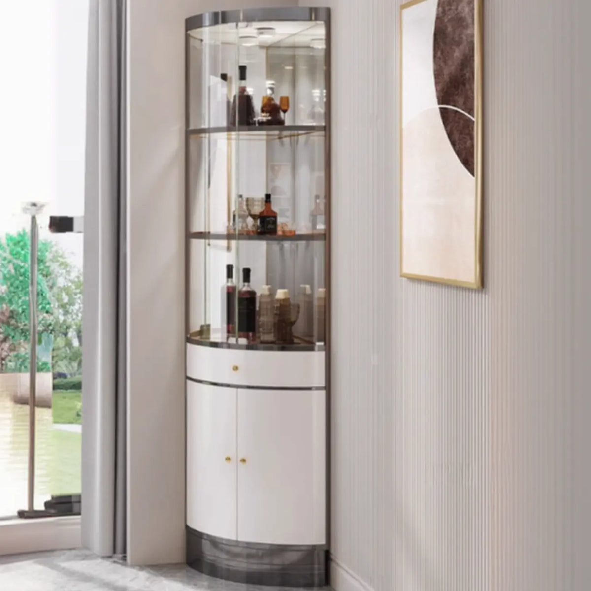 Eckschrank zur Aufbewahrung und Präsentation mit mehreren Ebenen aus Glas und Metall, Weinschrank