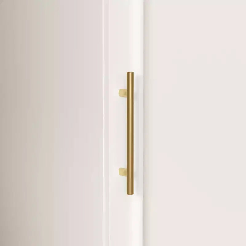 Famapy luxuriöser weißer modularer Kleiderschrank mit goldenen Beschlägen: Türen mit Paneelen und Design mit gemischten Türen – eleganter maßgefertigter Kleiderschrank für Schlafzimmer