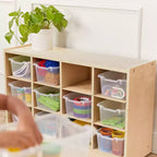 Meuble mobile à plateaux avec casiers et 15 bacs frontaux à ouverture en forme de cuillère, 3 x 4, mobilier pour enfants