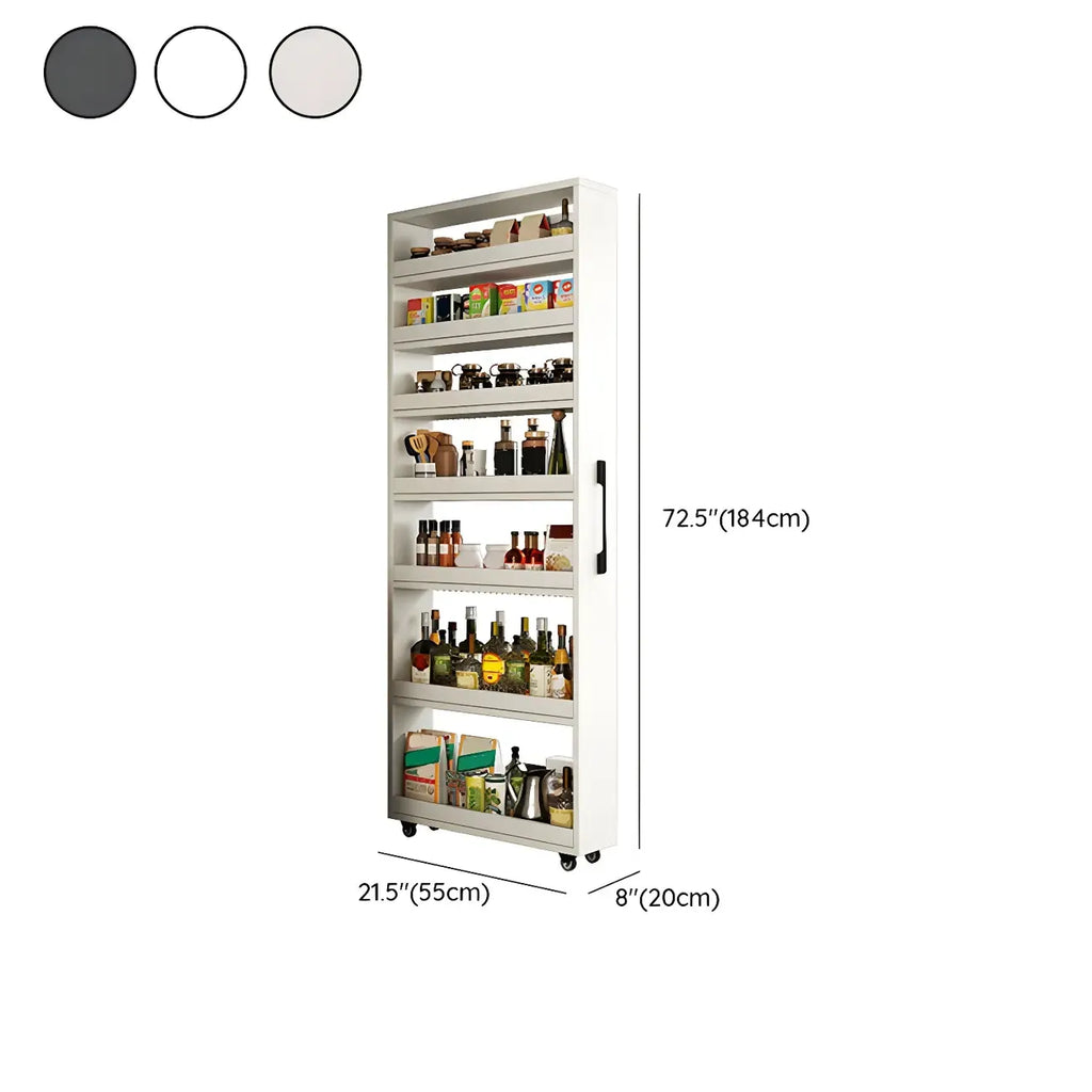 Moderner Buffetschrank aus Holz mit offenen Regalen und Rollen