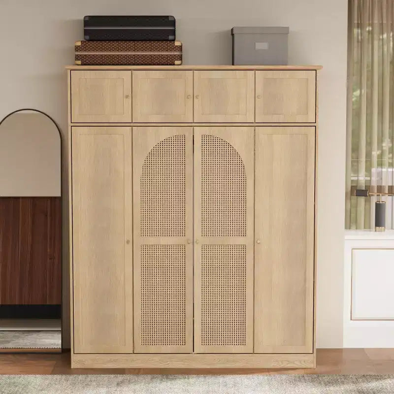 Armoire-penderie haute de 70,87 pouces à 8 portes, grande capacité, avec tringle, étagères réglables et portes décoratives en rotin