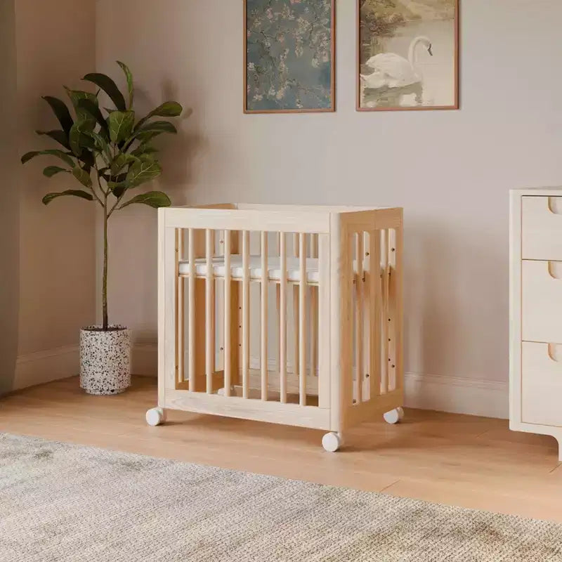 Babyletto Yuzu 8-in-1 umbaubares Babybett mit Umbausets für alle Entwicklungsstufen