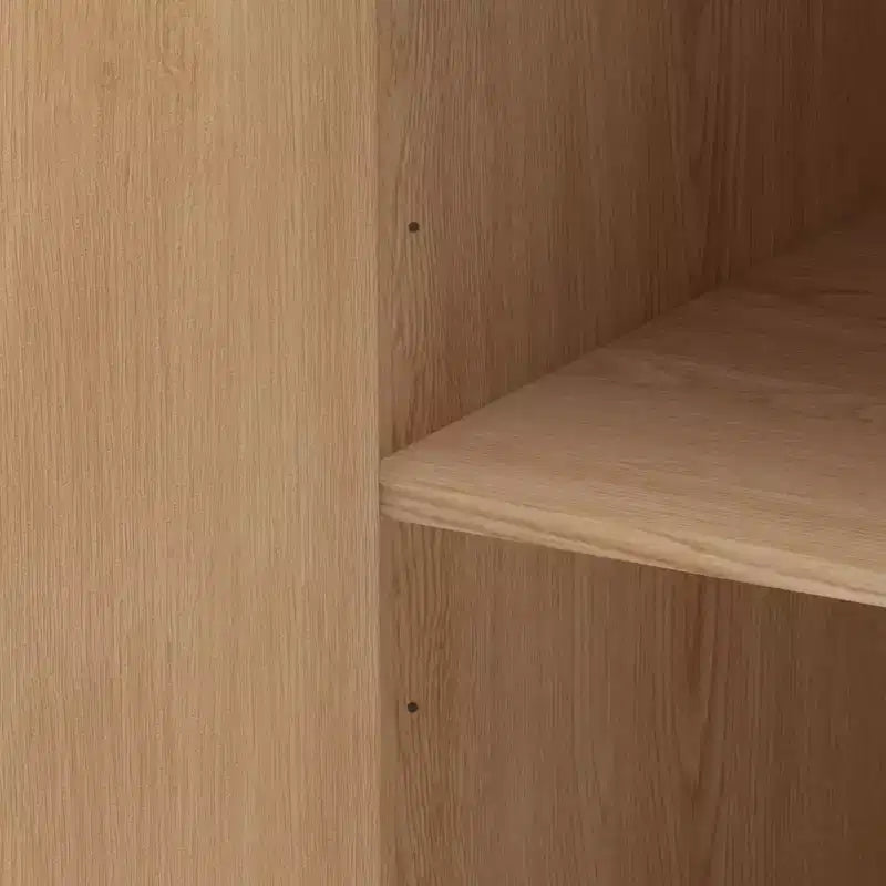 Armoire-penderie haute de 70,87 pouces à 8 portes, grande capacité, avec tringle, étagères réglables et portes décoratives en rotin