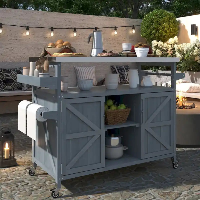Outdoor-Kücheninsel, rollbarer Barwagen und Aufbewahrungsschrank, Grilltisch aus Massivholz mit Edelstahlplatte, Gewürzregal und Handtuchhalter