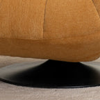 Gele draaibare fauteuil van chenillestof met accent