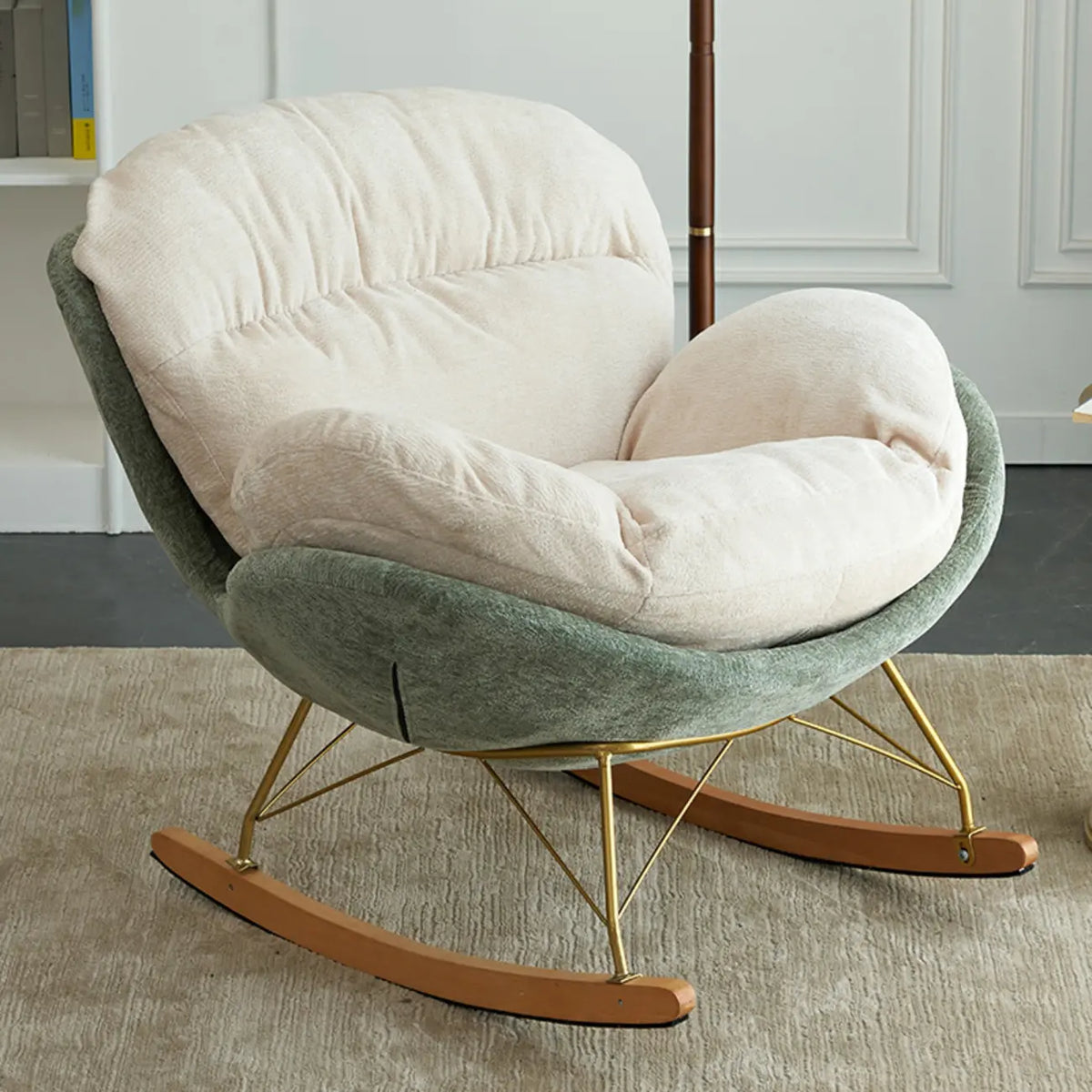Fauteuil à bascule moderne en velours, ergonomique et rembourré, pour chambre de bébé