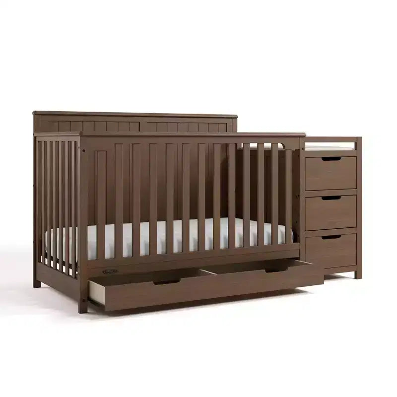 5-in-1 converteerbaar babybedje en commode met lade