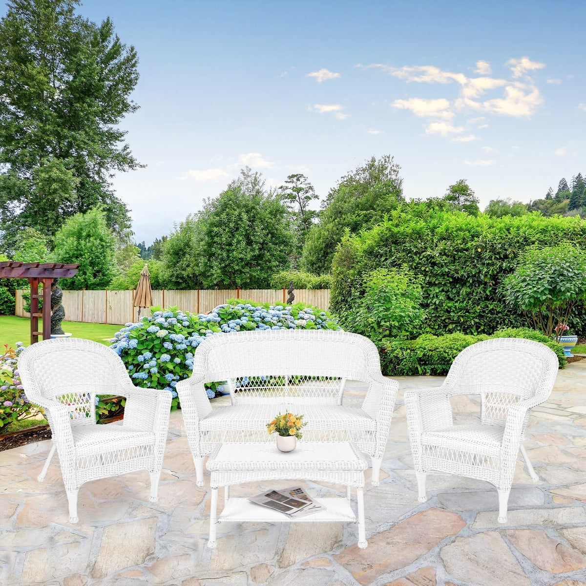 4-teiliges Sitzgruppen-Set aus Korbgeflecht für die Terrasse