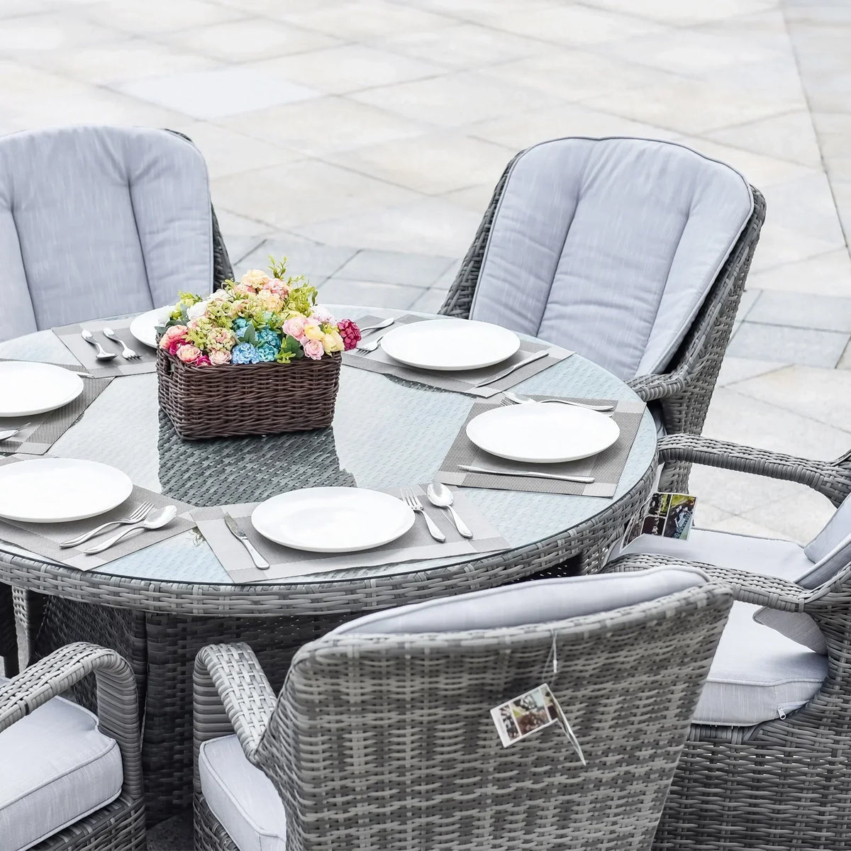 Ensemble de salle à manger rond de jardin en rotin tressé, 7 pièces, avec coussins, par Moda Furnishings