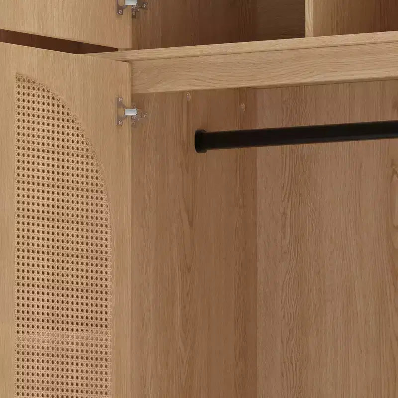 Armoire-penderie haute de 70,87 pouces à 8 portes, grande capacité, avec tringle, étagères réglables et portes décoratives en rotin