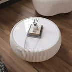 Table basse ronde moderne en forme de tambour Okak avec plateau en marbre et côtés en cuir, table centrale élégante pour le salon ou la chambre