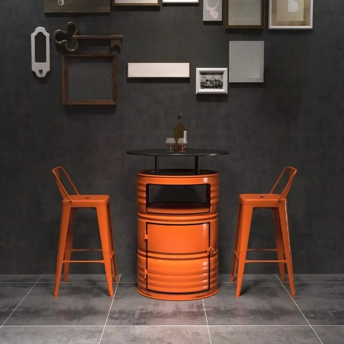 Industrielle schwarze und orangefarbene Metalltrommel-Beistelltische