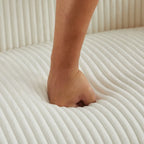 Canapé 2 places rembourré en tissu velours côtelé avec pieds en bois de noyer