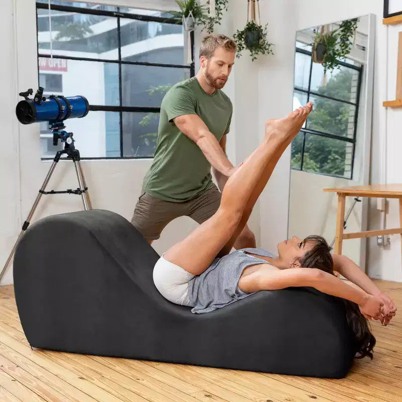 Avana elegante chaise longue voor yoga - Gemaakt in de VS - Ideaal voor stretchen, ontspanning, sporten en meer, 60D x 18W x 26H inch, lichtgrijs