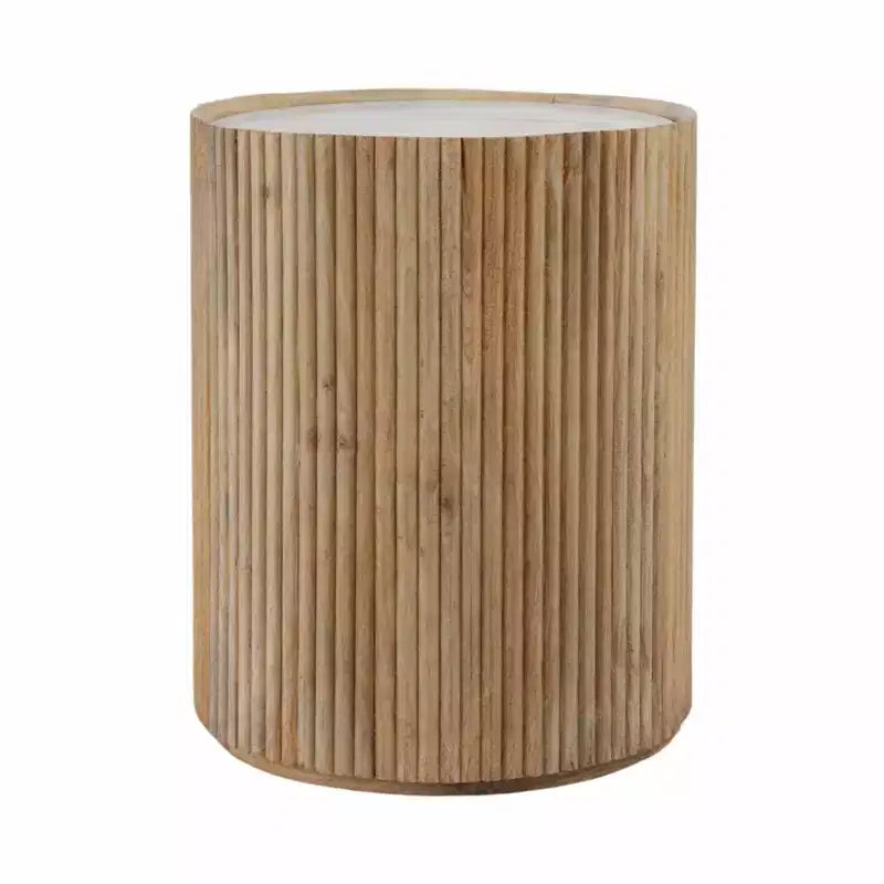 Decoratieve geribbelde houten bijzettafel met marmeren blad en opbergruimte - kleine woondecoratietafel voor slaapkamer of woonkamer