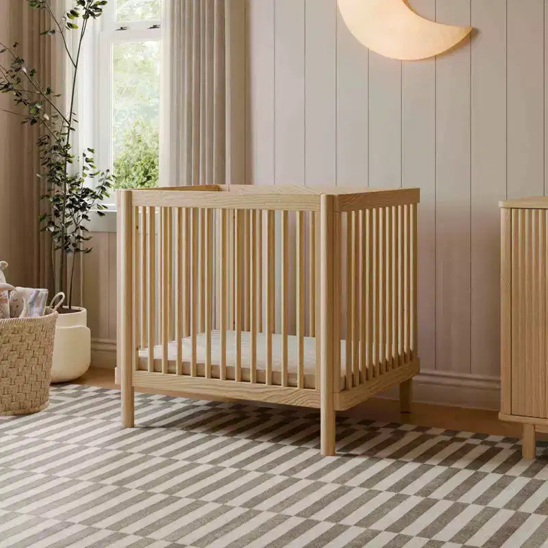 Lit bébé convertible Babyletto Pogo 8-en-1 avec kits de conversion pour toutes les étapes