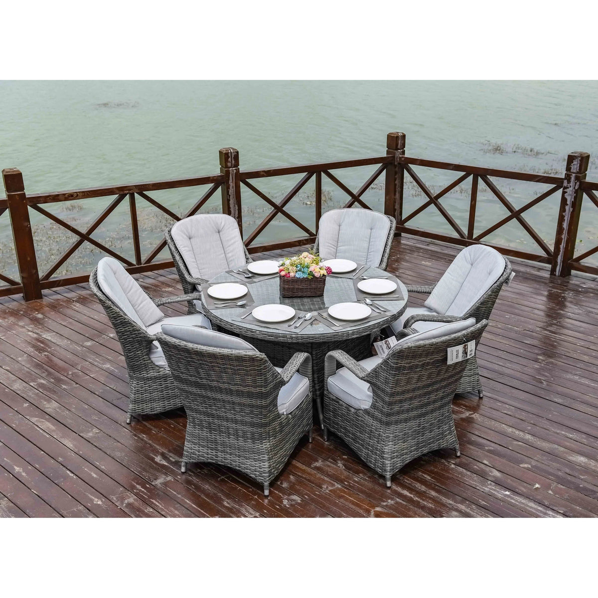 Ensemble de salle à manger rond de jardin en rotin tressé, 7 pièces, avec coussins, par Moda Furnishings