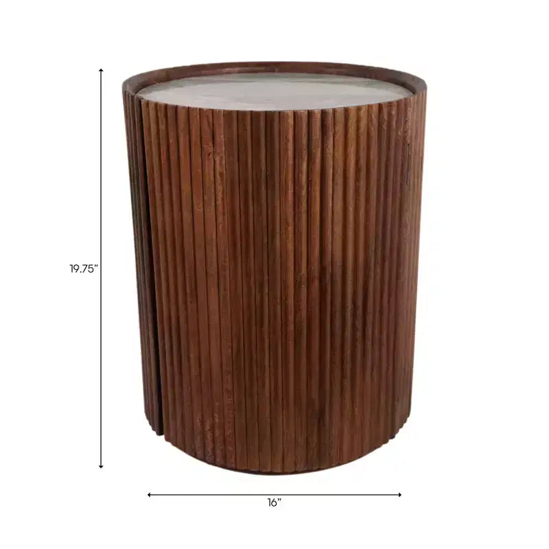 Decoratieve geribbelde houten bijzettafel met marmeren blad en opbergruimte - kleine woondecoratietafel voor slaapkamer of woonkamer