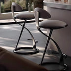 Tabouret de bar élégant en cuir beige avec structure métallique dorée